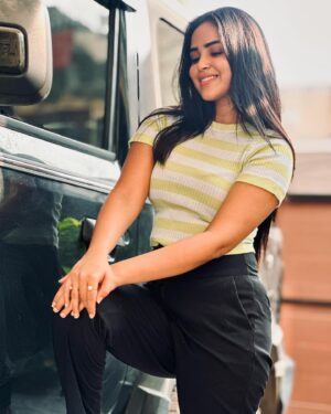 Kanmani Manoharan Instagram - #kanmanimanoharan✨ 

Beautiful shots @aswath_official 

#aswathinkanmani #kanmanimanoharan✨ #sundayvibes #positivevibes
