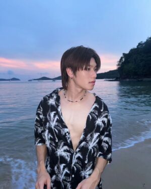 Kantapon Jindataweephol Instagram - Vitamin sea 🌊