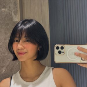 Kaori Oinuma Instagram - in my short hair era again 

@zero1story_