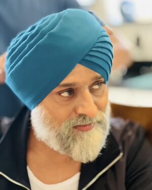 Karamjit Anmol Instagram - Sat shri akaal ji sareyan nu waheguru Chardikla vich rakhan