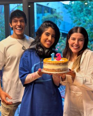 Karen Polinesia Instagram - Cumplimos 13 años siendo Polinesios 
13 años de crear videos en internet 
13 años de trabajar juntos como hermanos 
13 años de creer que los sueños son posibles 
13 años de alegría 
Y de aquí en adelante conocerán la nueva era de Polinesios 
Pues nos enfocaremos en el camino de la creatividad, amor, libertad y sobre todo UNIÓN 
Gracias por acompañarnos en este camino
✨👐🏾👐🏻👐🏿👐🏽✨