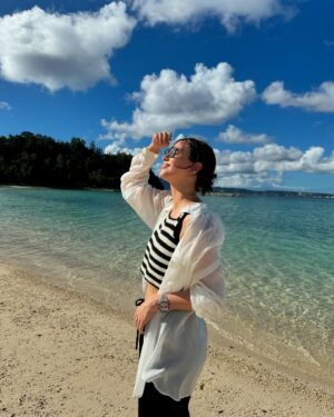 Karen Takizawa Instagram - 今年も沖縄に行ってきました🍉

夏が始まるようなスタートダッシュ旅行✈️です☺️

沖縄は大好きで、最近の所は毎年必ず沖縄に行ってます🪽
ほとんど会わない友だちのような人も沖縄にいるので、余計に楽しめるんです😆✨

何の気無しに海を見ているだけで、
地球の想像を永遠とできているので海が大好きなんです。

海に波があるだけで、
月の引力が今日もあると鳥肌が立ちますしね😉

あんなに遠い場所にあるのに、とんでもなく影響してくる月と地球🌏🌕

不思議です。

そんな正解なき妄想で沖縄旅行終わりました。