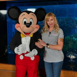Kari Byron Instagram - Hanging out backstage with celebrities. 

@pocketlab_scienceiscool #crashtestgirl #stem #steam science #teachers #education @explr_media @nationalstemchallenge #karibtron #disney #disneyworld #epcot #mickeymouse