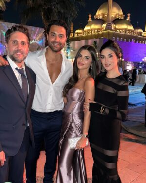 Karim Fahmy Instagram - Had a great night at #jamilaxhafez wedding 

Thank you my friend @maisongamil for the suit