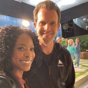 Karimah Westbrook Instagram - Grace and Laura have come a long way baby and TONIGHT is the final episode for season 5. Whew! Hope you guys tune in. 8/7c on the CW ✨ Swipe for pics of some our crew that makes all of the magic that happens behind the scenes. Happy Monday y’all. Hope all is well with everyone. #AllAmerican ❤️🏈 Season 5. We out. Netflix up next.