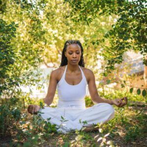 Karimah Westbrook Instagram - I totally set this shot up 😝 I know that meditation is good for you, but I do struggle with quieting my mind while doing it. What about you? Is it easy for you to meditate? Why is it so hard sometimes?