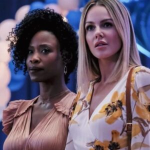 Karimah Westbrook Instagram - It’s been a pleasure and so much fun working with @monetmazur over the years. She’s so talented, cool and down to earth. Our characters have come a long way baby! Swipe to see how we started. Whew! I don’t think I could ever be friends with... nvm. Lol. Laura’s a real one. If you’ve been watching since season one, you know what I’m talking about! Thank you guys for tuning in last night. We’re getting close to the finish line! Be sure to catch up before the season finale next week!  #AllAmerican #BestMoms #GraceAndLaura