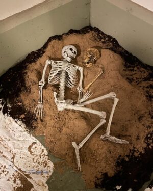 Karin Dreijer Instagram - We found an image a couple of years ago of “The lovers of Valdaro”, two 6000 year old skeletons found in Italy, holding each other. We fantasised about what might have happened to these two skeletons? Were they so in love they had their mouths and noses too close to each other, or couldn’t stop kissing so they died of carbon monoxide poisoning? 

(This also inspired the lyrics for the song “Carbon Dioxide”)

Or did a dinosaur kill them, and they died in fear holding each other? Was it a volcano, and they were protecting themselves from the lava burning their flesh? Maybe they weren’t in love at all; perhaps they were lifelong enemies facing their final struggle strangling each other? 

I guess we have to decide for ourselves… but we felt there was a beautiful story there about the struggles of falling in love and the vulnerability you might feel being “examined” by your love interest who wants to make sure you really are the one they can trust and form a relationship that will last for eternity. 

And with the Shiver video, we close the story of our dear protagonist “Main” and send them off to the ever-shifting sands of time.