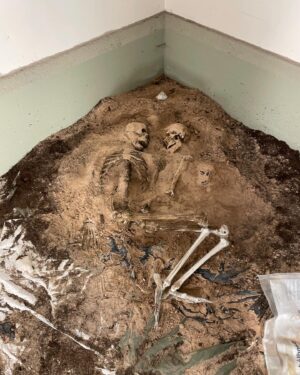 Karin Dreijer Instagram - We found an image a couple of years ago of “The lovers of Valdaro”, two 6000 year old skeletons found in Italy, holding each other. We fantasised about what might have happened to these two skeletons? Were they so in love they had their mouths and noses too close to each other, or couldn’t stop kissing so they died of carbon monoxide poisoning? 

(This also inspired the lyrics for the song “Carbon Dioxide”)

Or did a dinosaur kill them, and they died in fear holding each other? Was it a volcano, and they were protecting themselves from the lava burning their flesh? Maybe they weren’t in love at all; perhaps they were lifelong enemies facing their final struggle strangling each other? 

I guess we have to decide for ourselves… but we felt there was a beautiful story there about the struggles of falling in love and the vulnerability you might feel being “examined” by your love interest who wants to make sure you really are the one they can trust and form a relationship that will last for eternity. 

And with the Shiver video, we close the story of our dear protagonist “Main” and send them off to the ever-shifting sands of time.