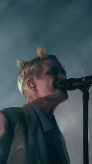 Karin Dreijer Instagram - 🖤🌹 thank you Copenhagen for a wonderful end to an amazing tour 🌹🖤
and thank you to all of you who showed up to dance with us and listen to our stories 🖤

grateful for all of you ❣️❣️❣️: 
Minna Koivisto - music director & keys (@minnsky )
Romarna Campbell - percussion (@romarnacampbell )
Helena Gutarra - vocals & performer (@helenagutarra )
Maryam Nikandish - choreography, vocals & performer (@mmaarrrree )
Sarah Landau - lighting designer (@sarahelandau )
Oscar Söderlund - front of house engineer (@parashoot )
Lotje Horvers - tour manager (@lotjetm )
Darren Connor - monitor engineer & production management (@stig_con )
Mickey Hurcombe - playback engineer & backline technician (@manglebird )
Melissa Russell - merchandise management
Anna Arnbom - wardrobe, photography & social media (@annak4rin )
Mathias Jensen - Copenhagen lights
Sarah Goldsmith - truck driver
Piotr Kondelka - main bus driver 

And thank you to the amazing support acts @uroish_official ❤️ @lsdxoxo ❤️ @planningtorock ❤️

we did some great things, didn’t we

❤️🖤❤️🖤❤️