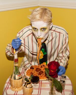 Karin Dreijer Instagram - Dinner for one? Thank you to the loves Martin and Nina for bringing the @wussymag cover shoot to life 🌹 we were feeling quite saucy that day 😈🍝

Creative direction @neuemartin 
Photography @ninaanderssonvoigt
Set design @ylva.norlin