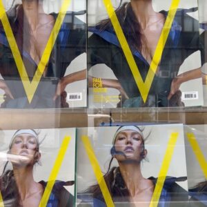 Karlie Kloss Kushner Instagram - @VMagazine’s V149 Fall Preview 2024 Issue✨😱

Photography @emmasummerton
Fashion @gro.curtis.studio
Creative Director/Editor-in-Chief #StephenGan
Interview @cturlington
Editor @thekevinponce
Makeup @romyglow 
Hair @bobrecine 
Set design @vikirutsch 
Production @viewfindersnyla