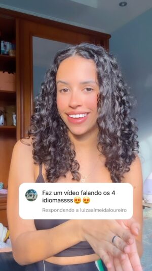 Karol Alves Instagram - E aí, qual foi o seu favorito? 👀✨ 
(no coreano eu ia falar 왔어요 pra ficar igual, mas foi no automático e só vi depois kkkkkk)
.
.
.
#reels #idiomas #coreano #ingles #portugues #espanhol #poliglota #coreia