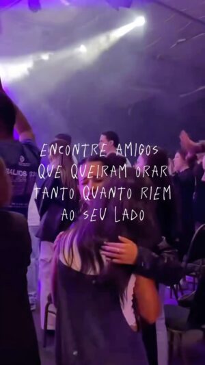 Karol Alves Instagram - cada um de vocês é uma resposta de oração 💞 
.
.
.
#reels #crista #cristao #amigos #igreja #crente