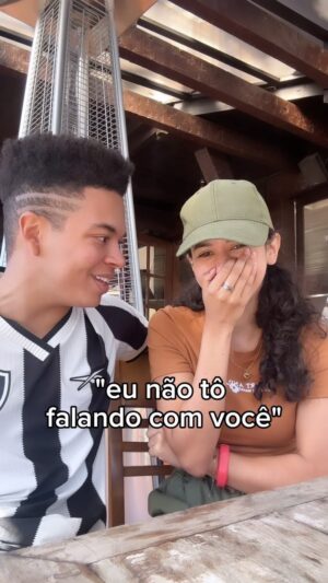 Karol Alves Instagram - quem se saiu melhor e pq foi a miss simpatia Karol Alves? ✨✨✨✨✨
.
.
.
#reels #irmaos #irma #irmao #siblings #brother #humor