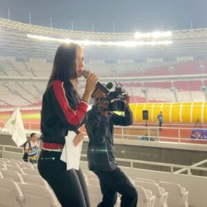 Kartika Berliana Instagram - Sederhana banget senang ku hari ini, bisa kembar baju nya sama Ibu idola dari aku SMA, sampai ikut olimpiade dan prodi accounting karna nge fans sama Ibu @smindrawati 🙏🏻 Selamat Hari Uang ke 77 Indonesia🤍 @kemenkeuri @ditjenpajakri