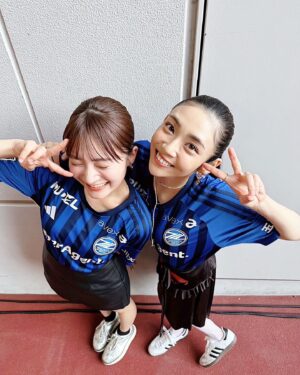 Kasumi Yamaya Instagram - 2024 明治安田J1リーグ 第24節 
FC町田ゼルビア vs #横浜F・マリノス 戦
キックインセレモニーありがとうございました。

国立競技場の建築美。サポーターの皆様の熱気。
興奮冷めやらぬまま⚽️を蹴らせていただきました。

Da-iCEの皆様、愛する後輩福田愛依ちゃんをはじめとする
事務所の皆様にも沢山お会いできました。

試合は、残念な結果となりましたが町田ゼルビアにはめいちゃんという勝利の女神がついているので👍

初めての経験を頂いた一日に心から感謝です^ ^
ありがとうございました。

#町田ゼルビア #zelvia #エイベックスマッチデー #国立競技場 
#da_ice #福田愛依 #山谷花純 #avex