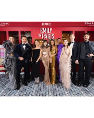 Kate Walsh Instagram - An absolutely magical evening in Paris for the Season Trois premiere of #EmilyInParis 😍✨🇫🇷 @Netflix

Dress:  @StephaneRolland_Paris  jewelry: @bulgari 
Hair: @PaulDuchemin
Makeup: @MonicaBibalou
Styling: @ClementLomellini & @CiroMarangi