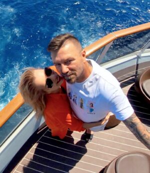 Kateřina Kristelová Instagram - Plavba okolo Itálie s moji ženou. Není moc lepších veci než tohle. A dobrý kafe k tomu. 

#Sparta #JaJsemSparta
