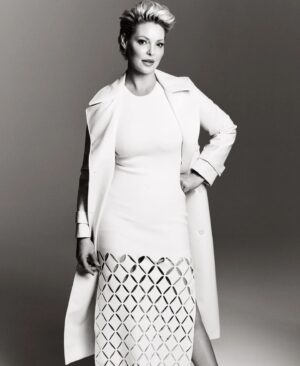 Katherine Heigl Instagram - Thanks to @newbeauty for featuring me on their new digital cover and a great conversation about the return of Firefly Lane in June, the importance of mental health, dealing with anxiety, and my plans for the start of 2023. Link in my bio for the interview! #FireflyLane #NewBeauty #Season2 #mentalhealthawareness