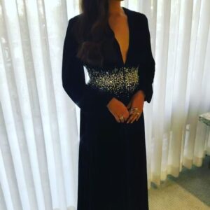Katherine Langford Instagram - Happy Birthday to this incredible lady @mollyddickson! One the fiercest, most hardworking humans I know 🙏 Thank you for always making me look and feel amazing, and for being on this journey every step of the way - from my first premiere, to the golden globes and Met Gala, with press and shows in between - I can’t wait for all the amazing adventures in store ✨ Thank you for showing me fashion through your eyes, and for so many magical moments 👠💅✨