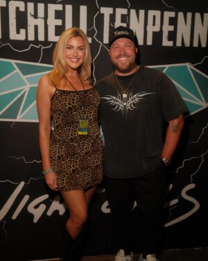 Kathryn Dunn Instagram - the tour name is spot on… I had a damn good time at the #DamnGoodTimeTour 🎶🎸🤠 

#countrymusic #countryconcert