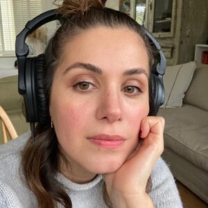 Katie Melua Instagram - There is always too much great music out there. When I think I’ve heard the best, something comes along and blows my mind even more. I’m enjoying killer pop songs for the first time in years!! 🍿 Here’s a little playlist of a few highlights from the ref board. K x

(Link in the bio)