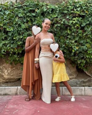 Katie Piper Instagram - Growing up so fast! When one of them is only 10 and basically taller than me 🥺 special moments on our family holiday 💕