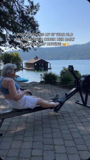 Katrin Tanja Davidsdottir Instagram - She said she was imagining that she was rowing across the lake & back 🥹💪🏼✨ so inspiring. Age is just a number & your habit keep you YOUNG!!