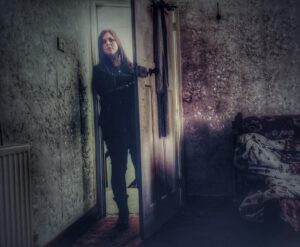 Katrina Weidman Instagram - Hello, is it me you're looking for? 👻 

✨flashback to hunting in England 🇬🇧#ghost #ghosthunters #ghosthunting #paranormal #paranormalactivity #paranormalinvestigation #paranormallockdownuk #haunted #hauntedhouse #haunteduk