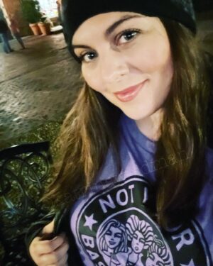 Katrina Weidman Instagram - Who’s watching #hocuspocus2 🙋‍♀️🙋‍♀️🙋‍♀️ 🧙‍♀️🔮🌙

#hocuspocus #halloween #sandersonsisters #witches #salemmassachusetts #salem #witch #disney #disneyhalloween #disneyplus