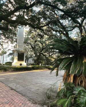 Katrina Weidman Instagram - Thanks to all who came out to #savannahparacon last weekend! Great time in one of my favorite haunted cities! 

Be sure to check out #wanderingfurther for future events! 

Also highly recommend @graveface_museum for all sorts of macabre artifacts and #savannahbottleworks if in need of a beautiful venue! 

Thanks for having me @hauntedsavannahparacon  #savannah #savannahparacon 👻 #haunted #hauntedhouse #hauntedplaces #paranormal #ghost #ghosttour #hauntedsavannah