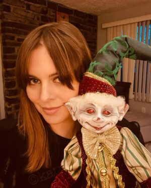 Katrina Weidman Instagram - Ho ho ho it’s time for cameo 🎁 cameos are now on and available through Dec 29th! 
Search for my tag @katrinaweidman or go to link in bio 👆to book and say happy holidays to the ones you love. 
🧟‍♀️❤️
#cameo #holiday #holidaygifts #holidaydecor #creepy #creepychristmas #paranormal #paranormalactivity #haunted #hauntedhouse #ghost #paranormalstate #paranormalinvestigation #paranormallockdown #portalstohell #travelthedead