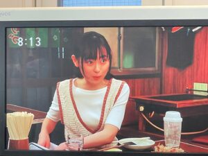 Katsunori Takahashi Instagram - 「舞いあがれ」
第5週　22話

おいおい、こっから5kg、どこ痩せる？

心配したなぁこの頃。
舞は撮影がとにかく忙しいからおかあちゃんと前室で
「なぁ、舞痩せたんちゃう？」って。

「トレーニングのくだりで、本当に痩せたんです」
って。

#朝ドラ
#NHK
#舞いあがれ
#福原遥
#浅田芭路
#赤楚衛二
#高杉真宙
#永作博美
#高橋克典