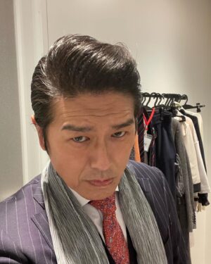 Katsunori Takahashi Instagram - 今やらせていただいてる役。

この春悪い役やらせてもらった作品が２つ。

約1年ぶりの映像。
漫画原作。
自分で作ってるリーゼント。
面白成分は不可欠。
　
悪役は嫌いじゃない。それにしても最近多い。
いろんな役を通して自分のいろんな部分を引き出し、作り上げていく。

ひとつずつ。