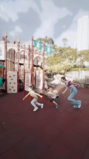 Katy Kung Instagram - WHICH TYPE OF “PLAYGROUND” PARENT ARE YOU? 

I confess, 
Sometimes I am all of the above 😘😛🤌🏻
By the way 題外話，我好鍾意呢一種一shot落嘅鏡頭 🎥 @lavonnli