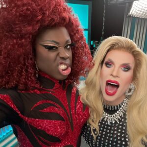 Katya Zamolodchikova Instagram - Walk into #ThePitStop purse first 😌 @bobthedragqueen & @katya_zamo are recapping the #AllStars9 finale TOMORROW! ❤️‍🔥