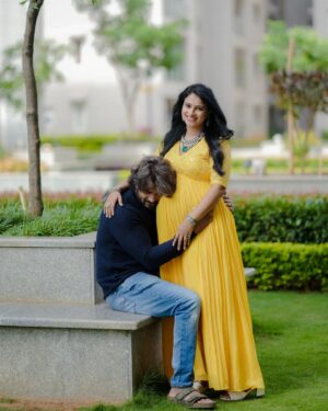 Kavitha Gowda Instagram - Baby Love ❤️ 😍 💖 
with @iam.kavitha_official
.

Jewelry :  @beadedtreasuresjewelry

Styling: @likitha_suresh_
Outfit: @rithithedesignstudio

Photography: @akash_._photography_