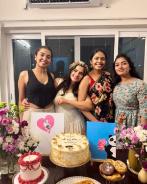 Kavya Kalyanram Instagram - Surround yourself with the best people and you’ll always have the best time! ✨
My birthday was yet another amazing day for me with my most favourites and lots of cakeee 🥰♥️
Thank you you all for making my every day wonderful and all the more my birthday 
Anddd of course thank you to everyone who wished me sent their warmest regards 🤗