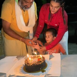 Kavya Thapar Instagram - The best way to celebrate my birthday at my home, my aashram with my soul father, my guru and my soul family. Thank you Thank you Thank you @anantdham A day forever embeded in my memory. Couldn’t have asked for anything more in this life than to walk a path full of your grace, your blessings, pure bliss, happiness and love. Full of gratitude and bliss today 🥰❤️ A big thank you goes out to all my family, friends and fans out there who’ve filled me with wishes and blessings that have filled my heart for a lifetime. The smile on my face is due to you all 🫂❤️ I am because each one of you are 🕉️♾️✨ THANK YOU 🥹❤️🫡😇🫂
