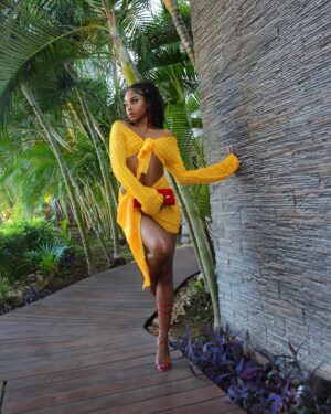 Kaychelle Dabney Instagram - Más Vida 🌹