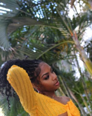 Kaychelle Dabney Instagram - Más Vida 🌹