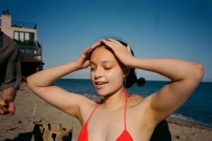 Kayla Maisonet Instagram - 🌞🧴