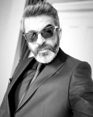 Kayra Şenocak Instagram - Setten bi takım haller😎🤘