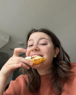 Keara Graves Instagram - slide 1: what instagram sees
slide 2-5: what i actually look like on a day-to-day basis