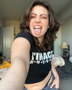 Keara Graves Instagram - when you can’t button up your pants, don’t be sad, make it a LOOK👀