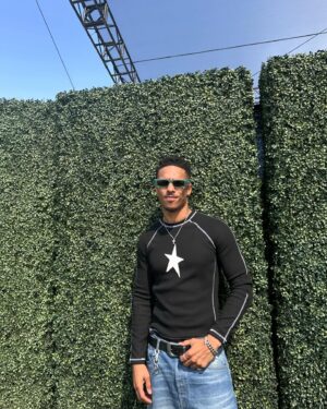 Keith Powers Instagram - 🌵🎡🥂✨

@revolve 
#RevolveFestival