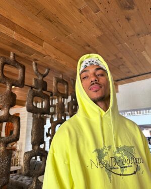 Keith Powers Instagram - 🌵🎡🥂✨

@revolve 
#RevolveFestival