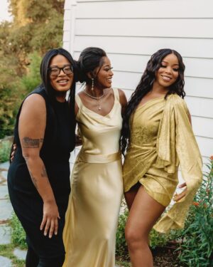 Keke Palmer Instagram - I don’t want to be long I just wanna be clear! I AM GRATEFUL TO GOD FOR ANOTHER YEAR! I’m not here for a long time but I am here for a community rich time and that’s what I have. It’s my birthday but it’s my communities birthday too because they are the ones that got me this far. We are all alone in this world, we come in alone and we go out alone but what we share is this experience. In that shared experience we know what it’s like to be as one in togetherness, in that community is where God lives. In that love, that hope and that joy. I am forever grateful to know that and to have that. This is 31! More pictures coming because me and my crew looked fly all night!!! (So mad I didn’t get a solo shot with my dad!!!)