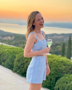 Kelley Jakle Instagram - I turned 35 yesterday, and I am already loving it! I felt so, so much love coming through this little electronic brick as I sat in sweats eating @donutfriend and @hopeorganickitchen binging “Dark Matter” with @markhapka and @julianahapka, which felt like the perfect way to spend the day. 

This past month has been the wildest of my life, as if my dreams had designed it for me. What an adventure this existence continues to be - I never quite know what’s coming around the corner. I’m feeling a kind of deep joy in my soul these days that I do not take for granted, as I know that all of our rollercoasters are constantly on the move. Not too long ago I spent some time at my lowest (album coming soon), and I feel such relief to get to take deep, contented breaths. More than anything, I am grateful to be surrounded by people I love to traverse each stage of the ups and downs. The grief, the remedied loneliness, the life lessons that are difficult not to regret, the joy of adventure, the laughter, the bliss. What a ride. 

On an aesthetic note, thank you @ryannlanel for this little @amandauprichard number (and many others) - for dressing me in a way that makes me feel cute and like I know how to dress myself. It’s so nice to have your eye on my side. 💕 

📸: @rebelwilson & @markhapka